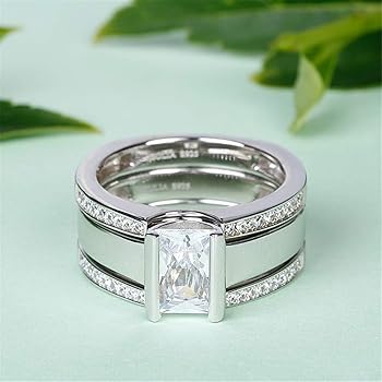 Vintage Ring with Crystal Inlay