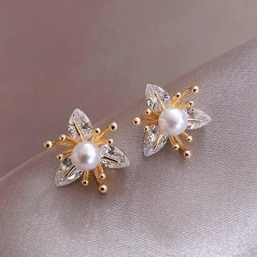 Elegant floral earrings with pearls and sparkling cubic zirconia stones