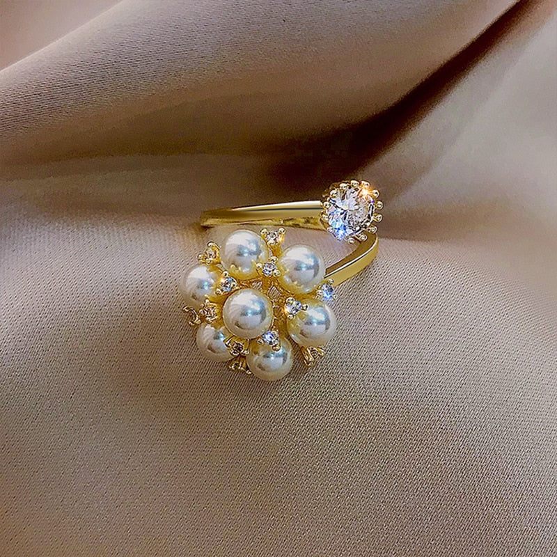 Adjustable Ring with Pearls and Sparkling Crystals