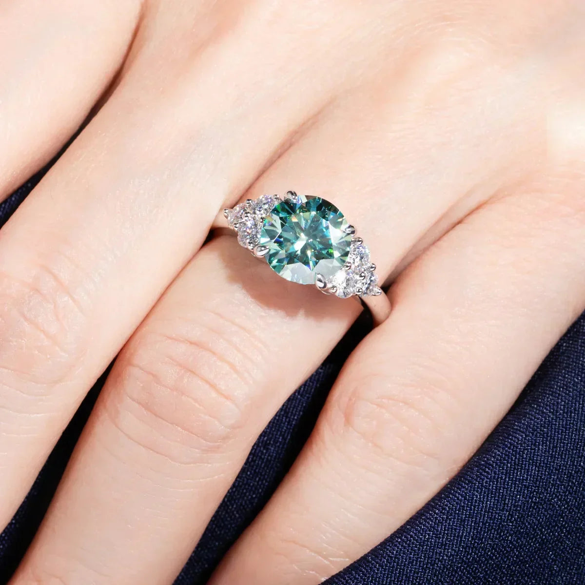 Elegant Women's Ring