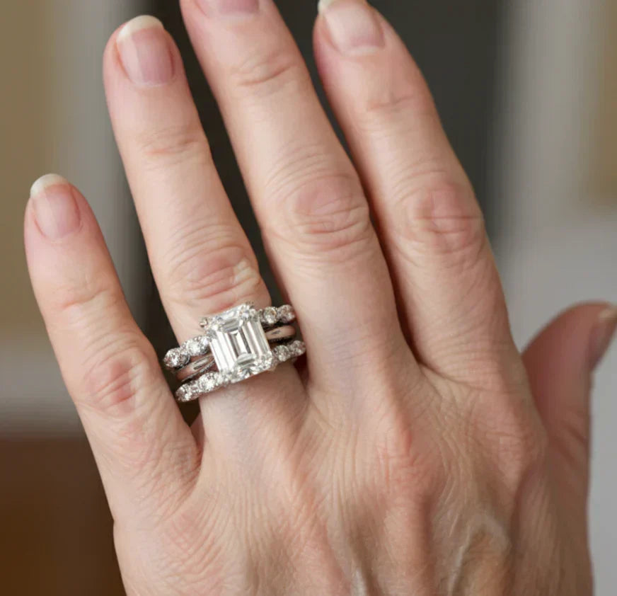 Vintage Silver Ring with Shimmering Layers