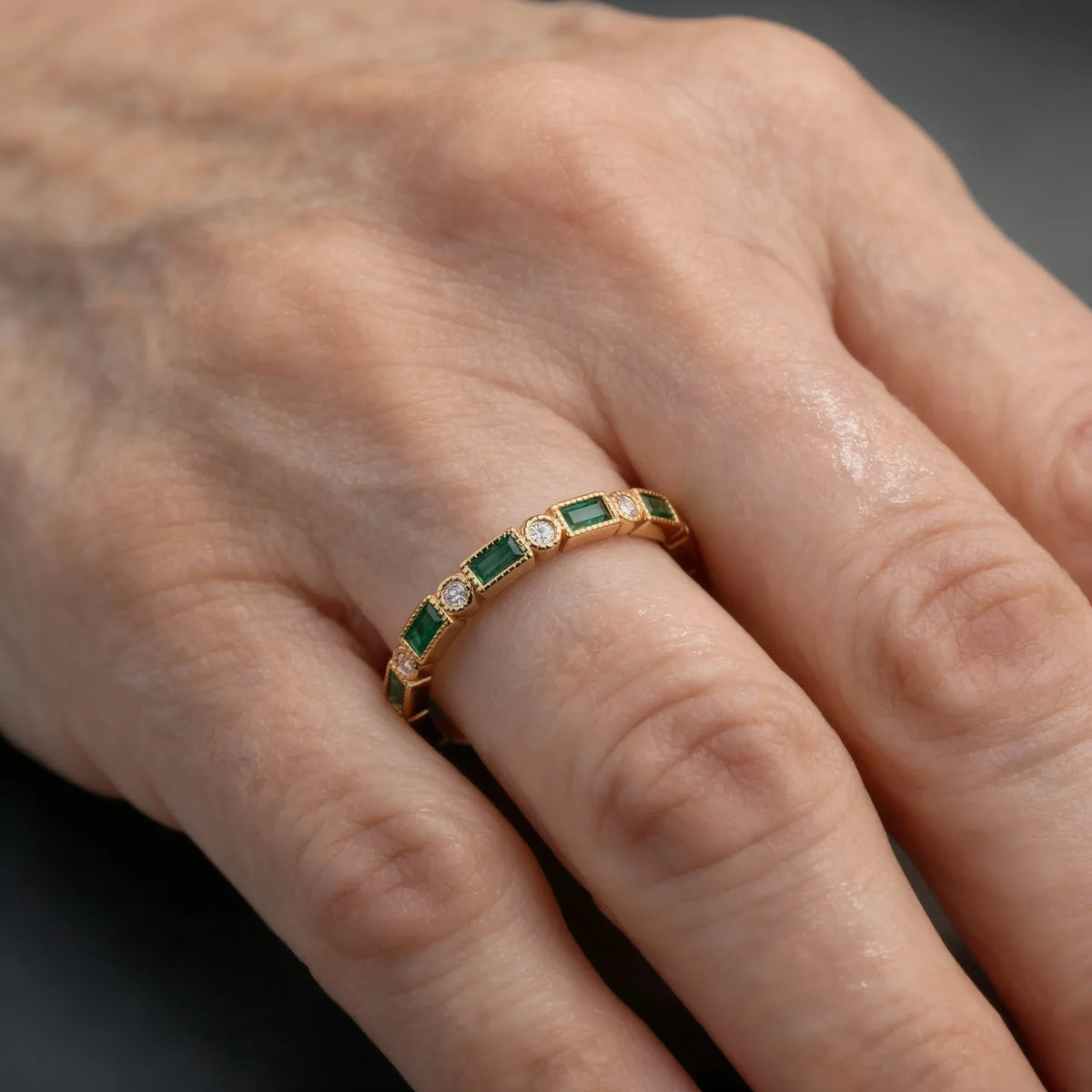 Vintage Ring with Green Cubic Zirconia
