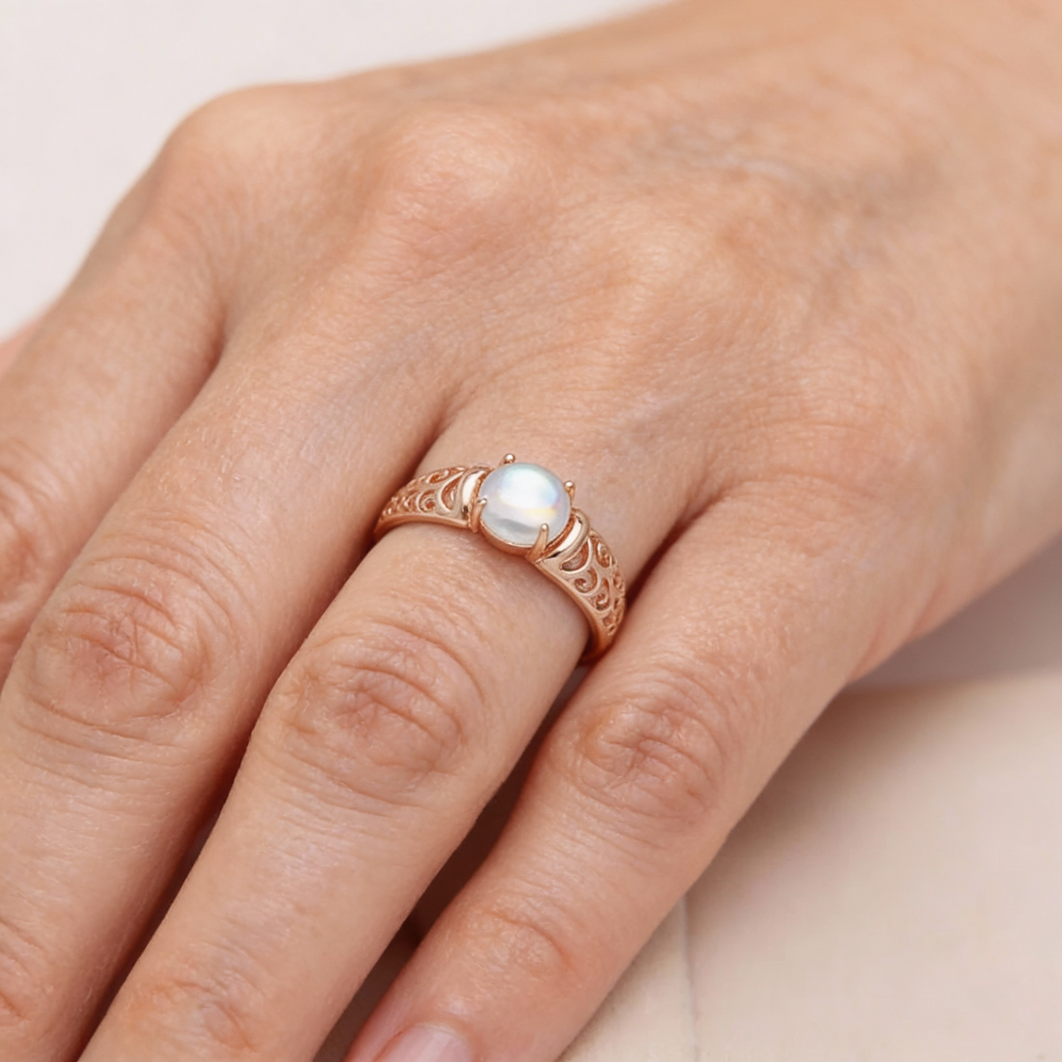 Elegant Ring with Pearls