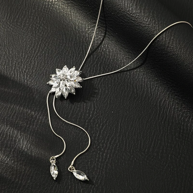 Elegant Crystal Necklace with Sparkling Cubic Zirconia Floral Pendant