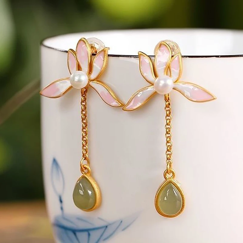 Elegant floral earrings with freshwater pearls and jade drops