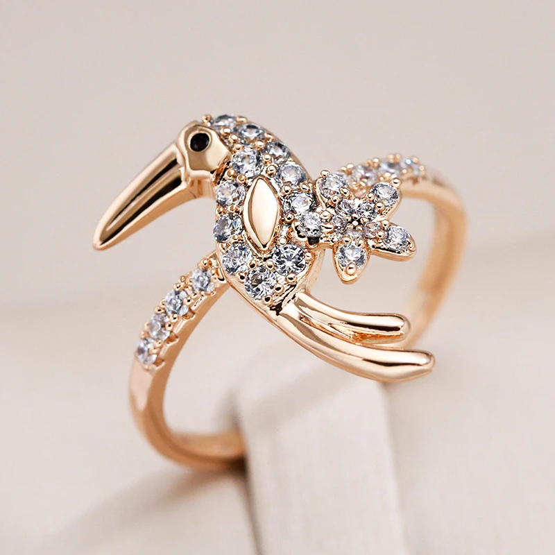 Bird Ring: Elegant and Sparkling