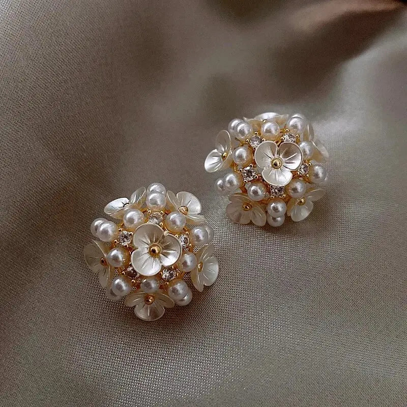 Elegant Floral Pearl Earrings with Rhinestone Details