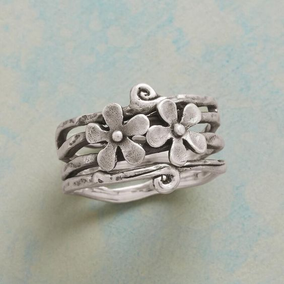 Vintage Silver Ring with Flowers