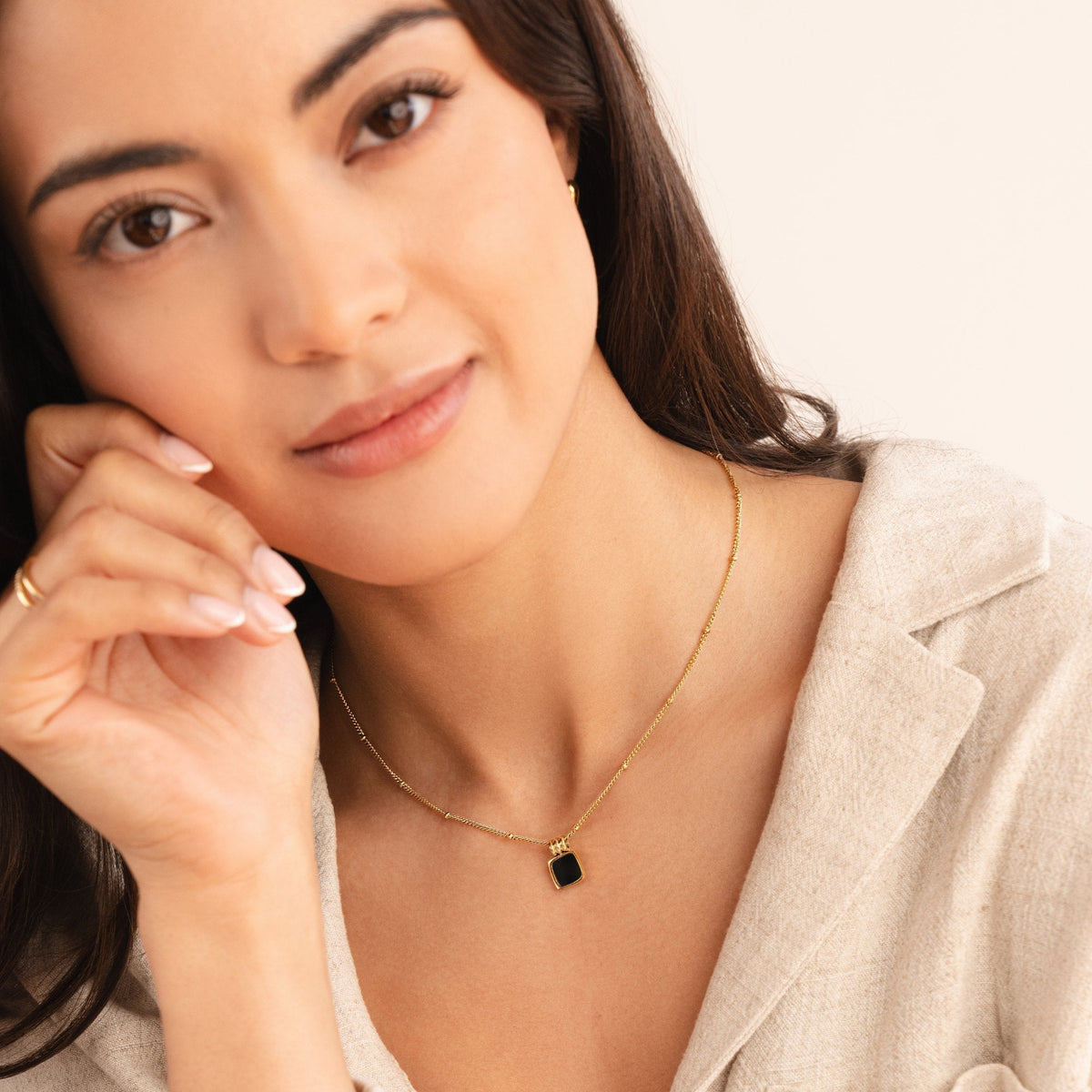 Elegant Necklace with Black Square Stone Pendant