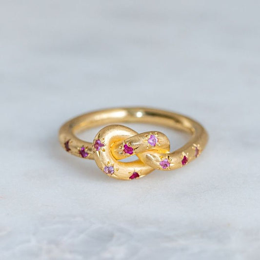 Vintage Ring with Olive Green Zirconia