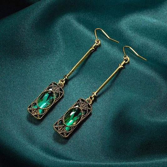 Elegant Vintage Drop Earrings with Sparkling Emerald Green Gemstones