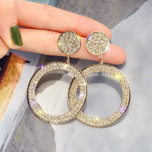 Shiny crystal hoop earrings with round pavé earrings