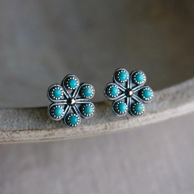 Vintage turquoise flower earrings with flower-shaped cabochons