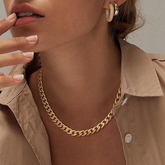 Thick Chain Necklace for Women: Fashion Accessory