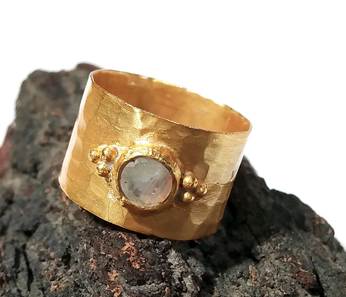 Elegant Ring with Cubic Zirconia