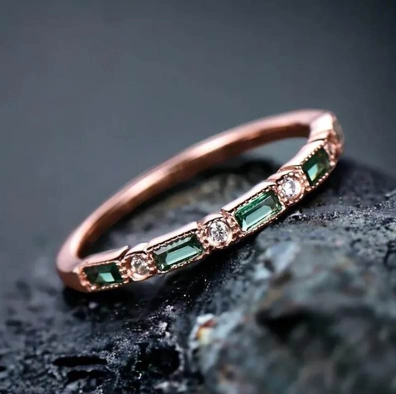 Vintage Ring with Green Cubic Zirconia