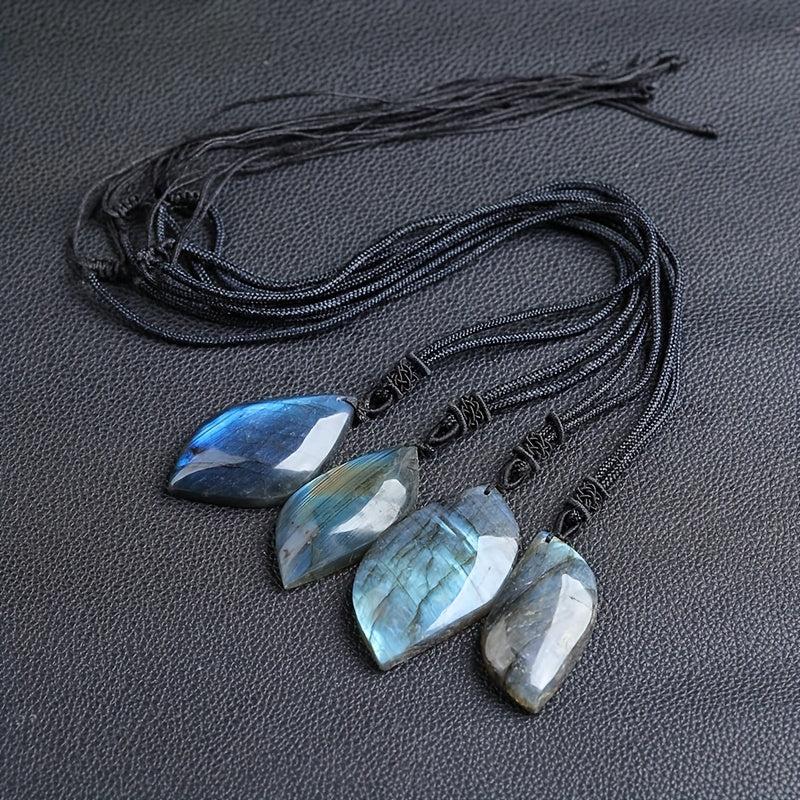 Natural Labradorite Pendant Necklace with Fascinating Blue Flash