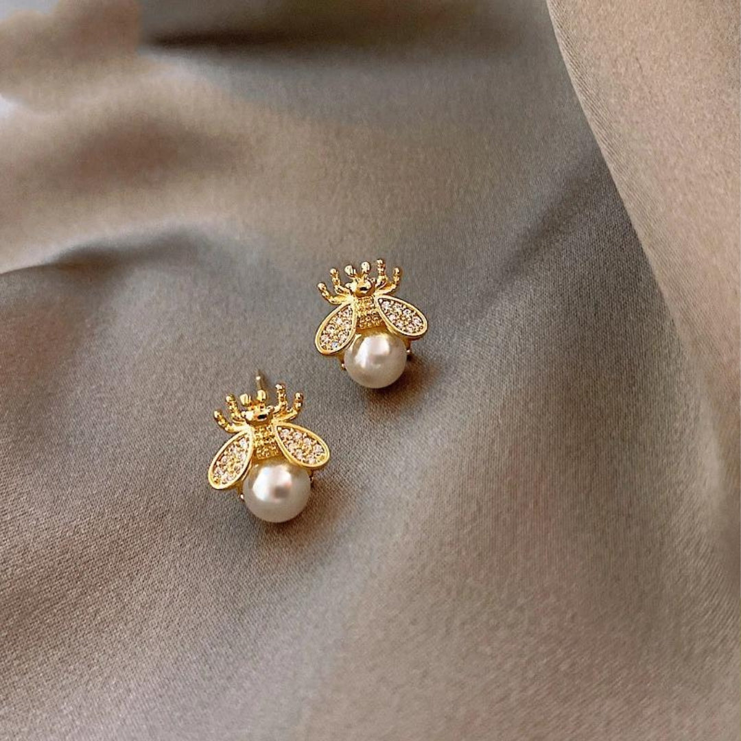 Elegant bee earrings with zirconia wings and pearls