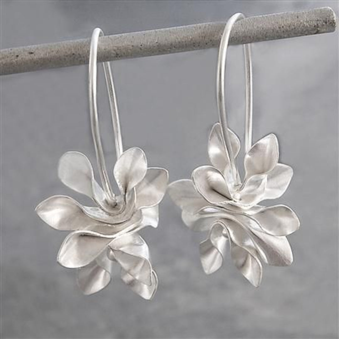 Elegant Irregular Flower Earrings in Shiny Metal