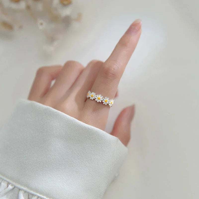 Adjustable Daisy Flower Ring