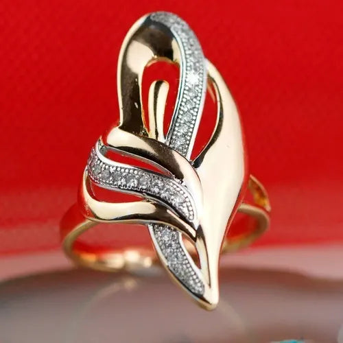Elegant Ring with Pointed Design