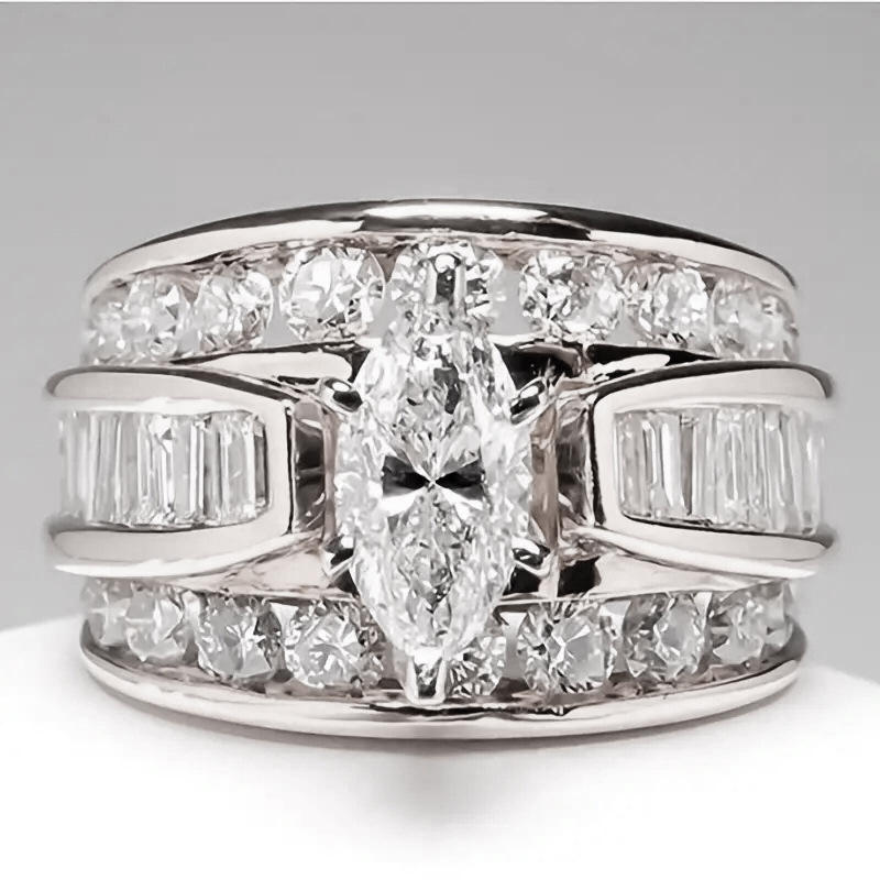 Elegant Ring with Center Crystal