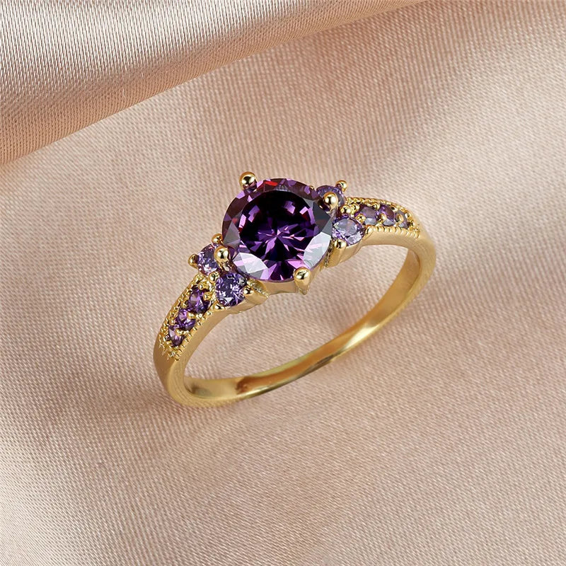 Gold Ring with Amethyst – Elegance and Distinction