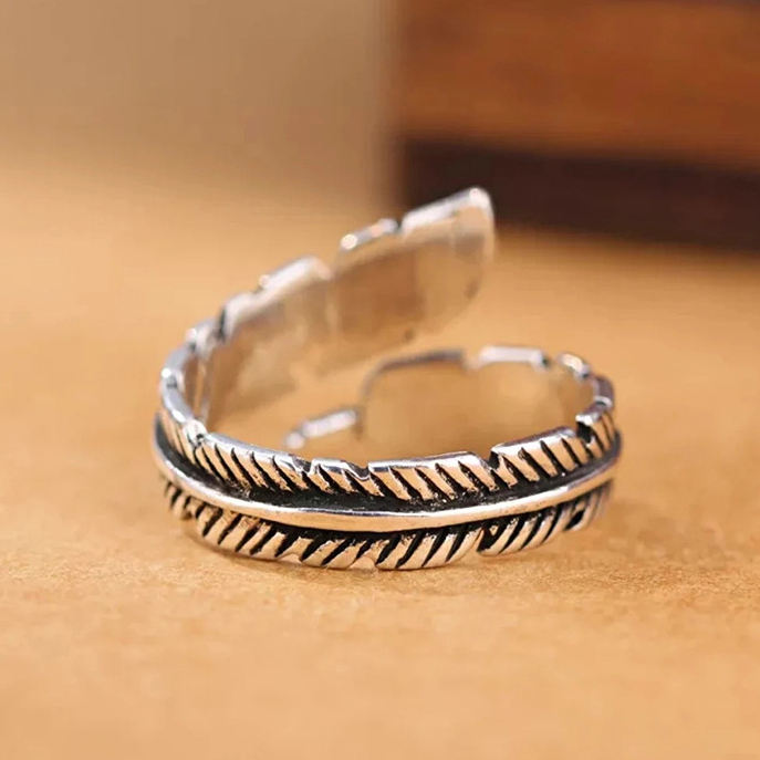 Vintage Feather Ring in Stainless Steel