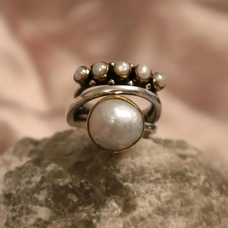 Vintage Ring with Natural Pearl – Timeless Elegance