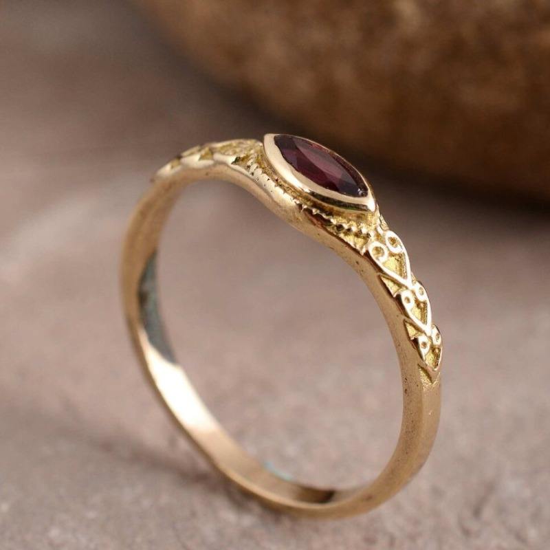 Vintage Gold Ring with Red Crystal