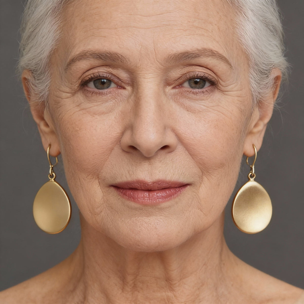 Simple frosted earrings for elegant everyday moments