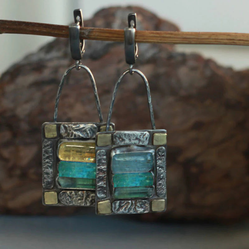 Elegant Vintage Earrings with Blue-Green Tourmaline and Structured Look