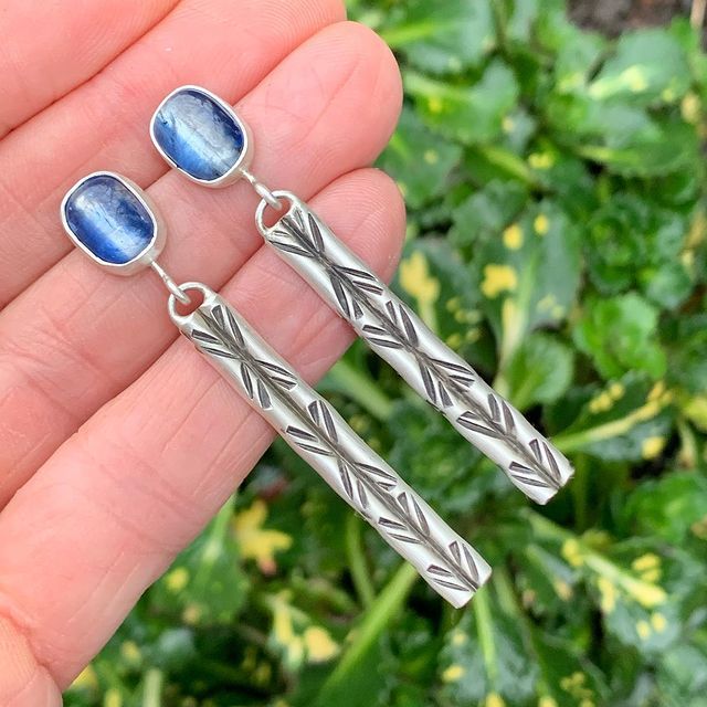 Elegant Kyanite Earrings with Engraved Bar Design