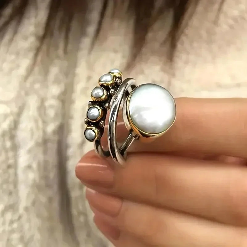 Vintage Ring with Natural Pearl – Timeless Elegance