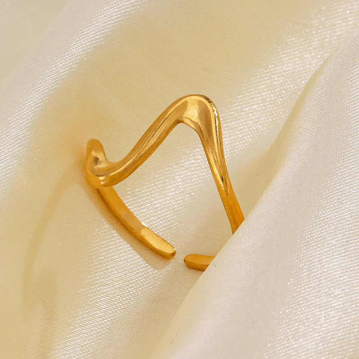 Geometric Wave Ring