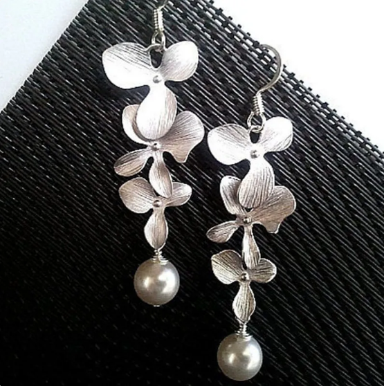 Silver Petal Necklace and Earrings Set