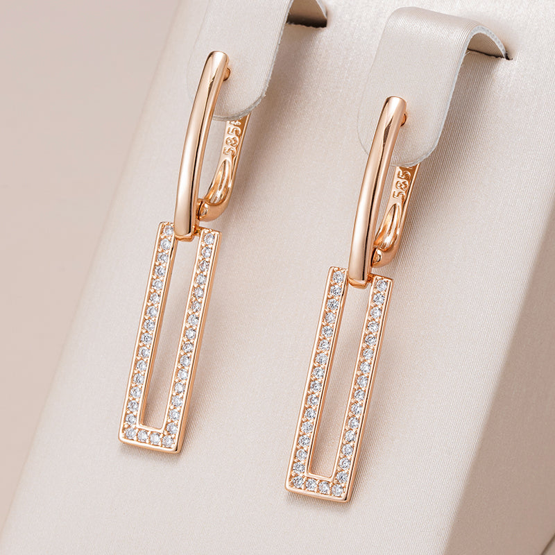 Elegant earrings with sparkling cubic zirconia and a rectangular design