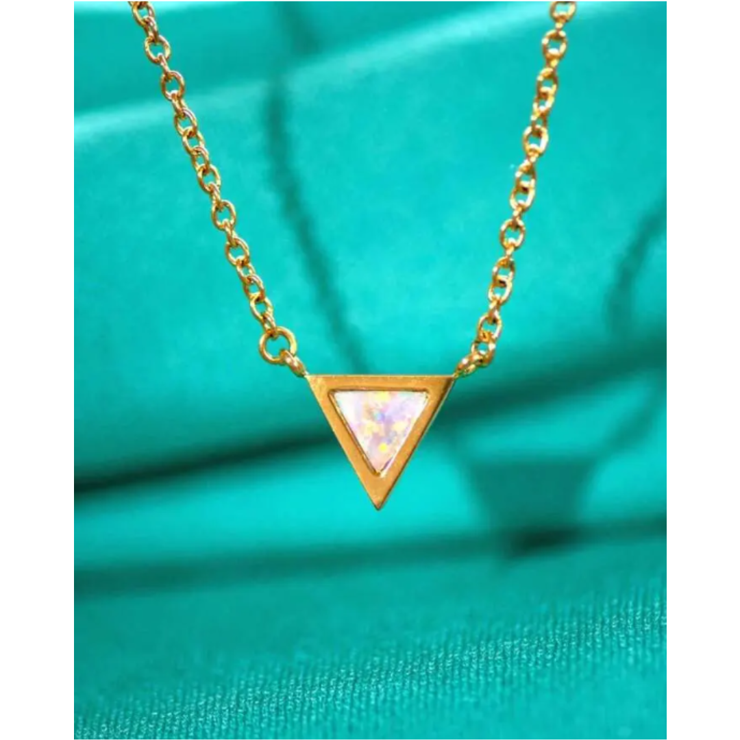 Delicate Triangular Opal Necklace with Sparkling Stone for a Minimalist Style