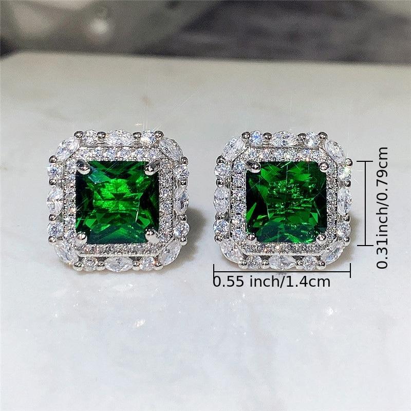 Elegant Emerald Green Zirconia Earrings with Sparkling Setting