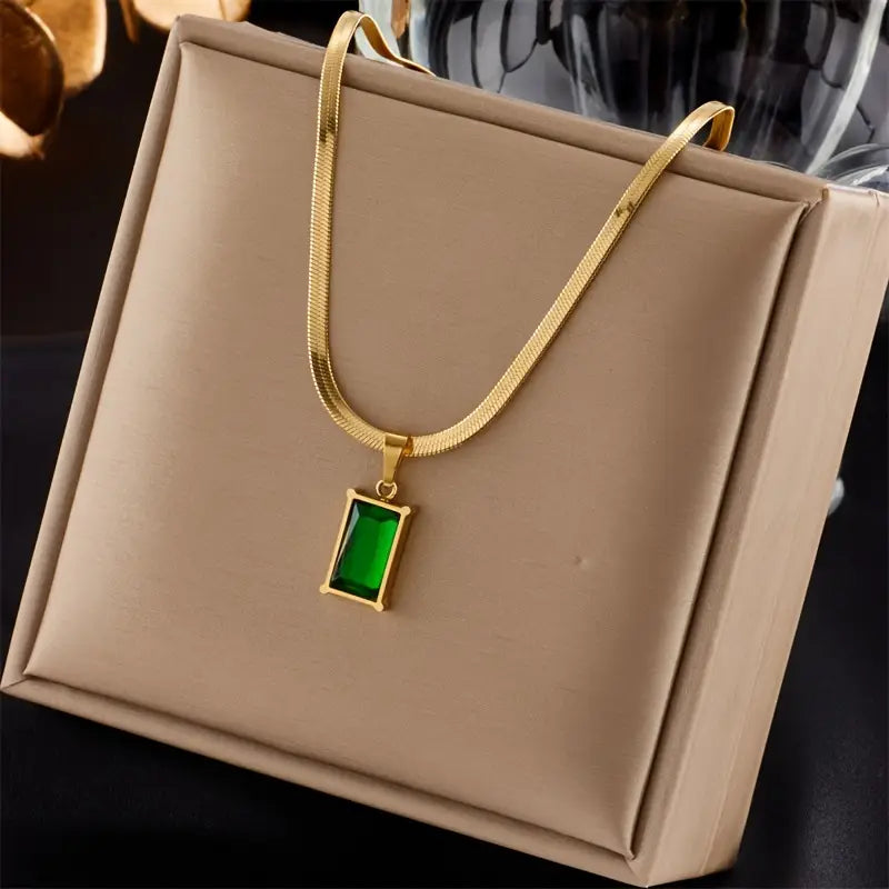 Elegant Emerald Green Jewelry Set: Rectangular Pendant and Matching Earrings
