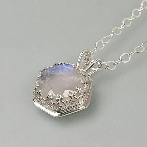 Vintage Filigree Moonstone Pendant Necklace with Unique Setting