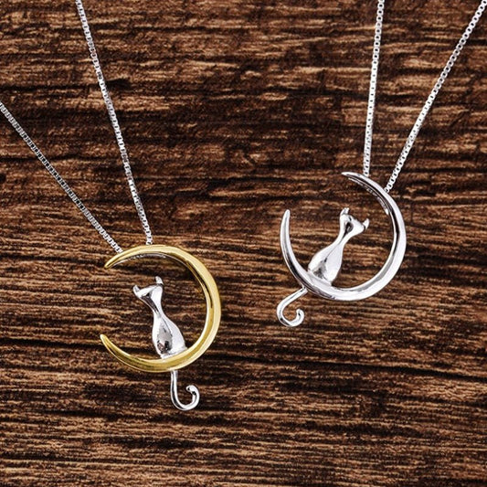 Cute Crescent Moon Cat Necklace for Elegant Ladies