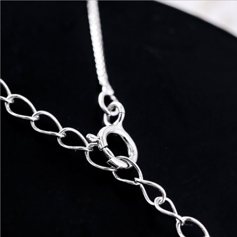 Cute Crescent Moon Cat Necklace for Elegant Ladies
