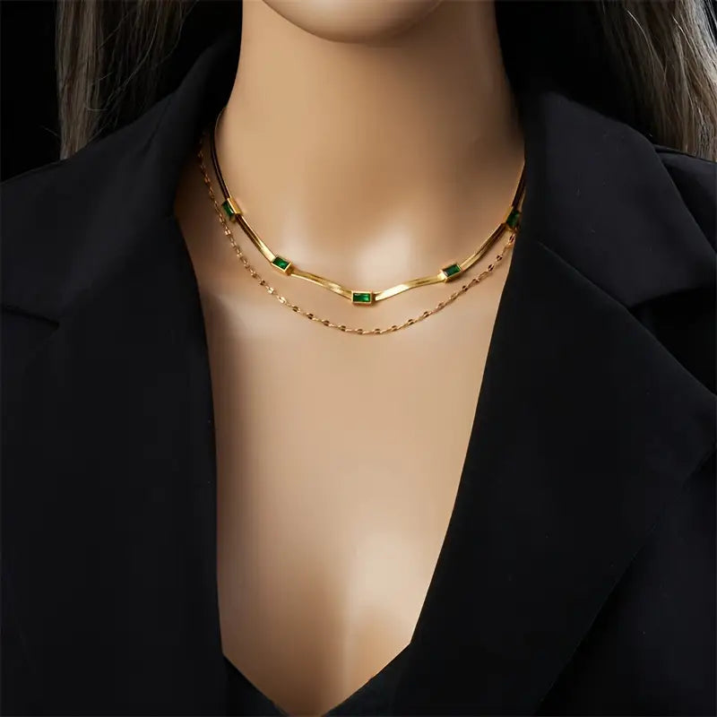 Retro Necklace with Emerald Green Rectangles in Double Row