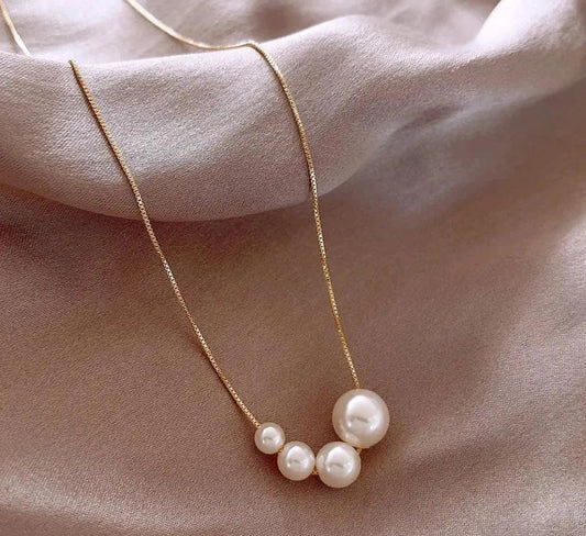 Delicate Pearl Necklace with Graduated Freshwater Pearls