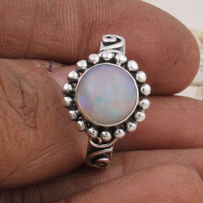 Vintage Silver Ring with Natural Opal