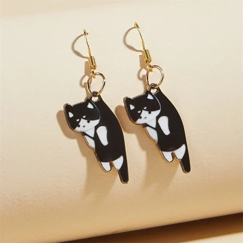 Cute Cartoon Cat Earrings with Fun Dangle Design