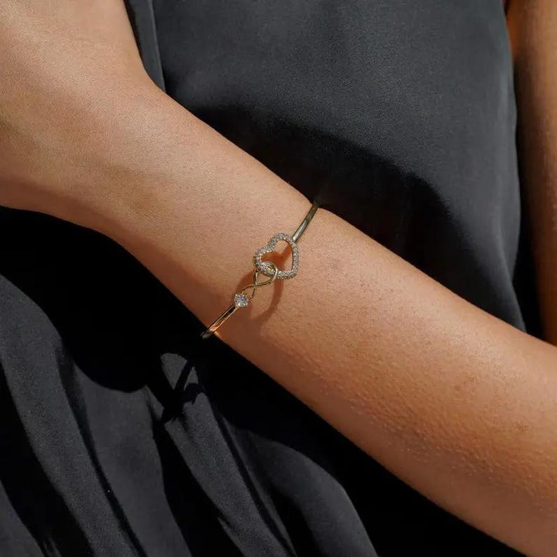 Pulsera Carina plateada corazón infinito ajustable - Sparkano