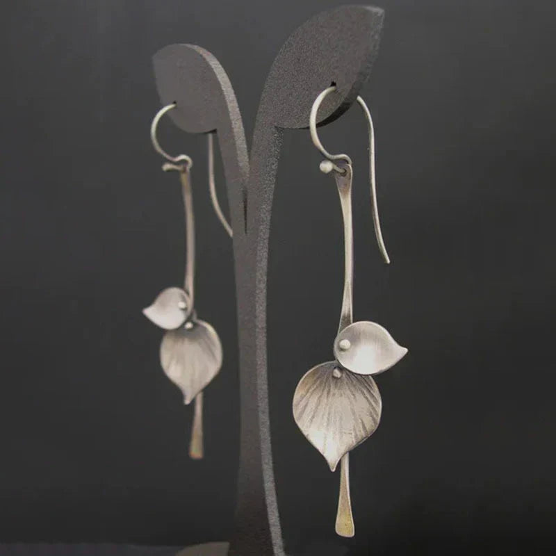 Handmade earrings with an elegant leaf design