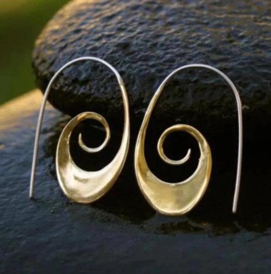 Stylish spiral earrings for a natural look